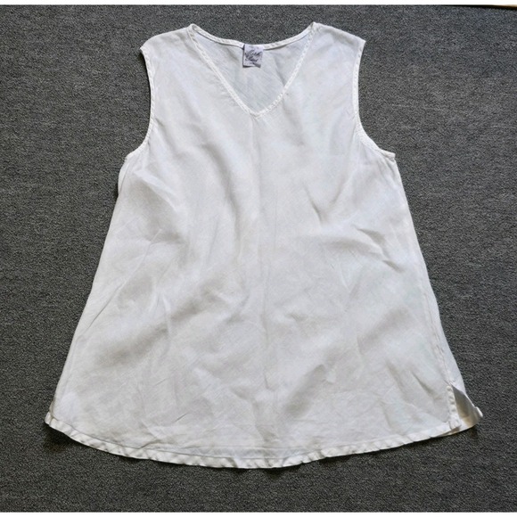 Match point Tops - Match Point 100% Linen V-neck White Tank Top Size LARGE Summer/vacation